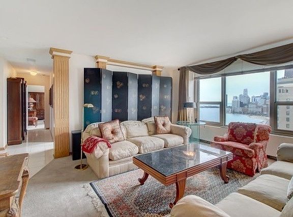 5th image of 1550 N Lake Shore Dr APT 27D