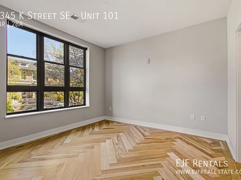 1345 K St SE #101 — Photo 16