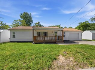 1316 Horine Rd, Festus, MO 63028