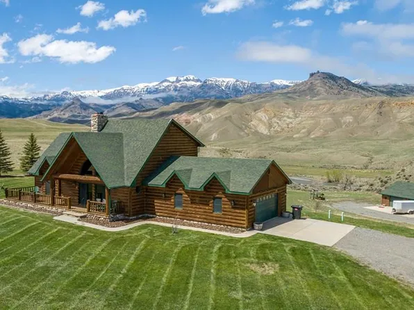 2433 Southfork Rd, Cody, WY 82414