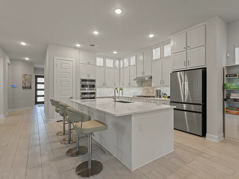 5608 Stewarts Creek Ct — Photo 4