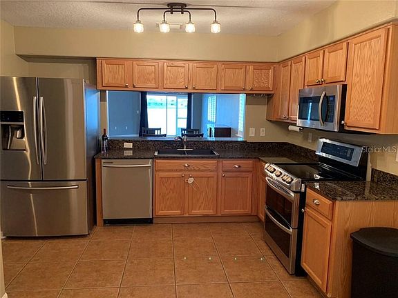 4th image of 31253 Triborough Dr