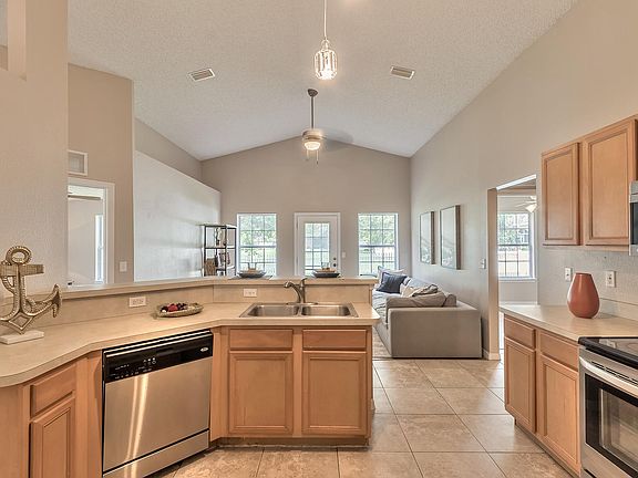 3rd image of 5425 Frederick Lake Dr