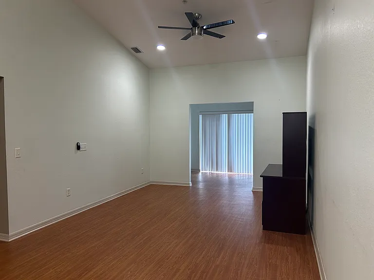10411 SW 85th Ct — Photo 16
