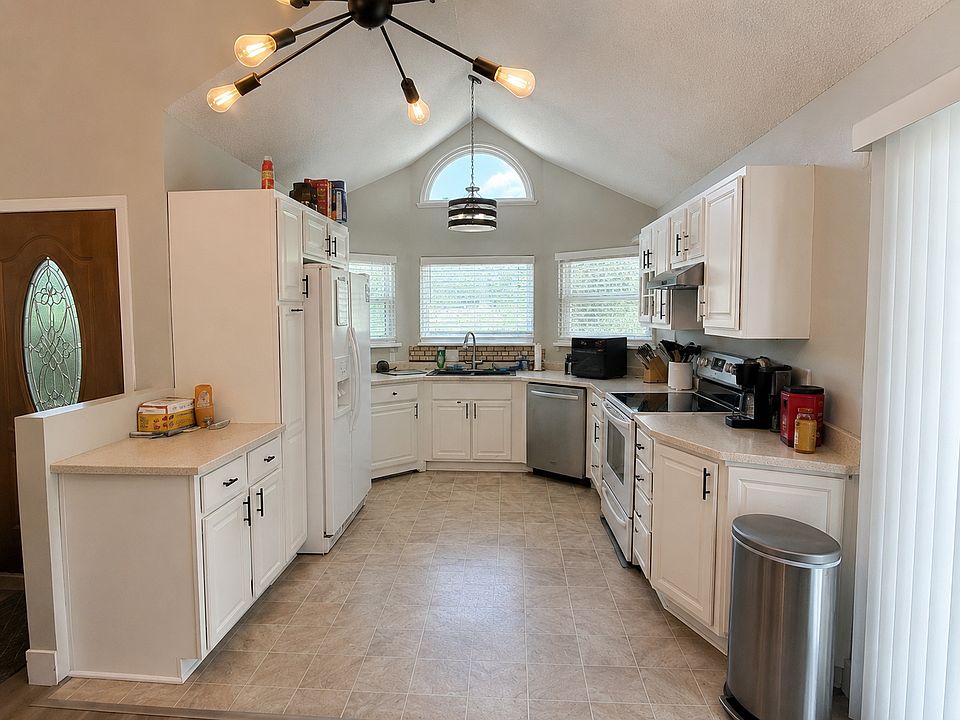 1st image of 3215 Monica Dr