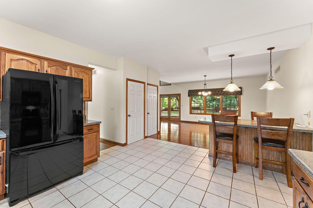 84 N 500 W, Valparaiso, IN - View 6