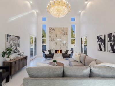 8620 Lakeridge Cir, Las Vegas, NV, 89117