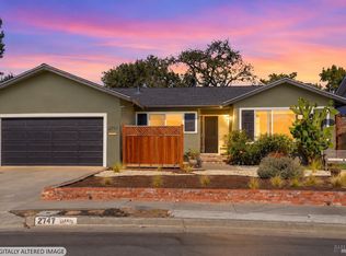 2747 Navajo St, Santa Rosa, CA 95403