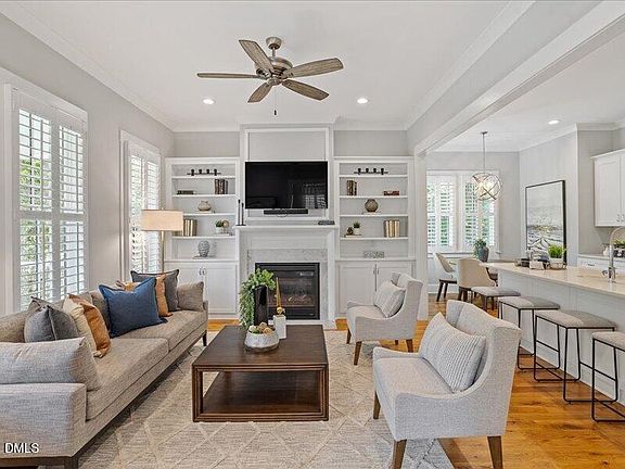 5th image of 2610 Sarah Ave