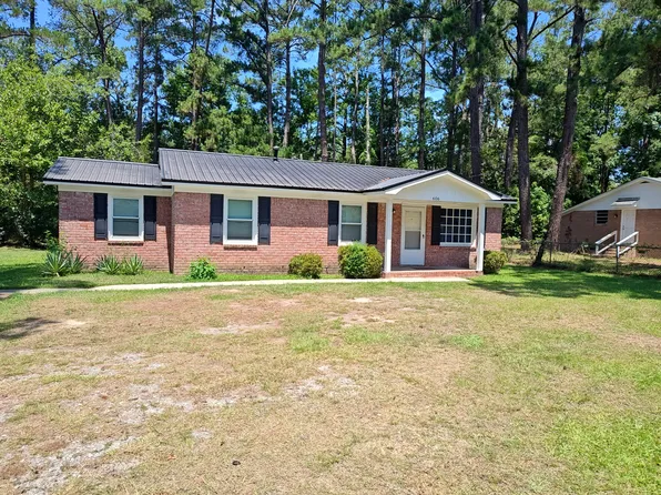 606 King St, Walterboro, SC 29488