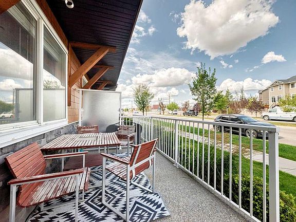 5th image of 111 N Rainbow Falls Gate #2