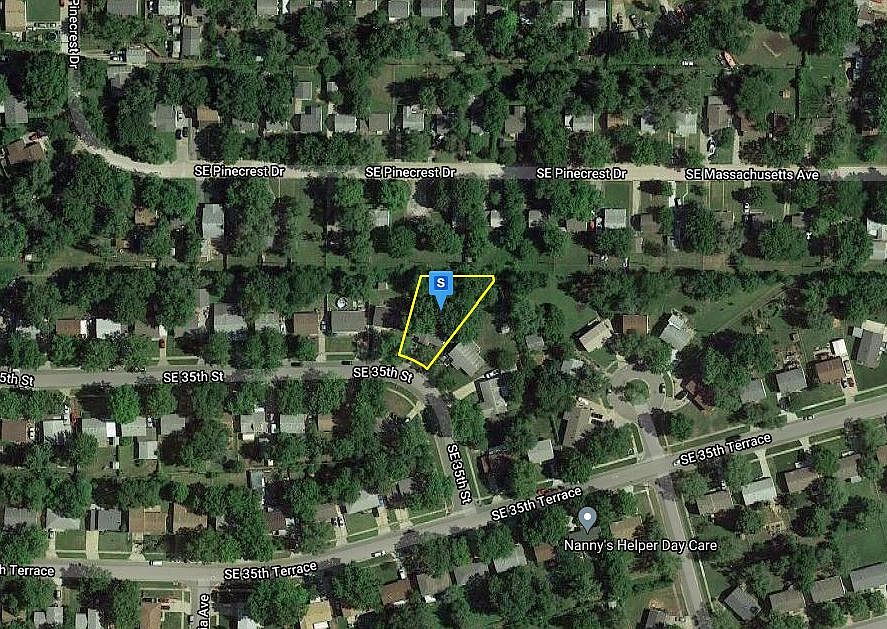 2nd image of 840 SE 35th St