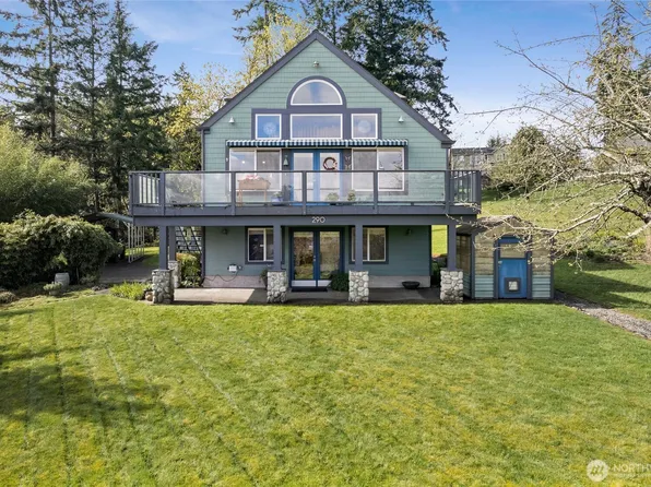 290 Chippewa Trail, Fox Island, WA 98333