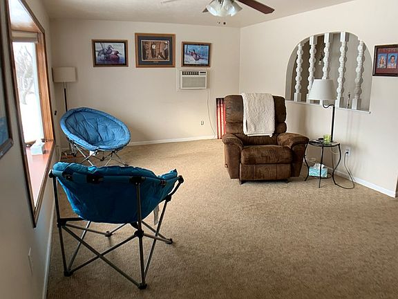 3rd image of 1825 Sequoia Dr
