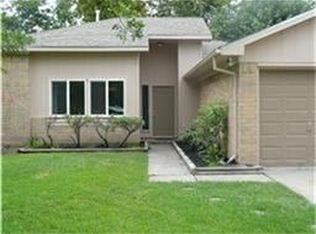 346 Capehill Dr, Webster, TX 77598