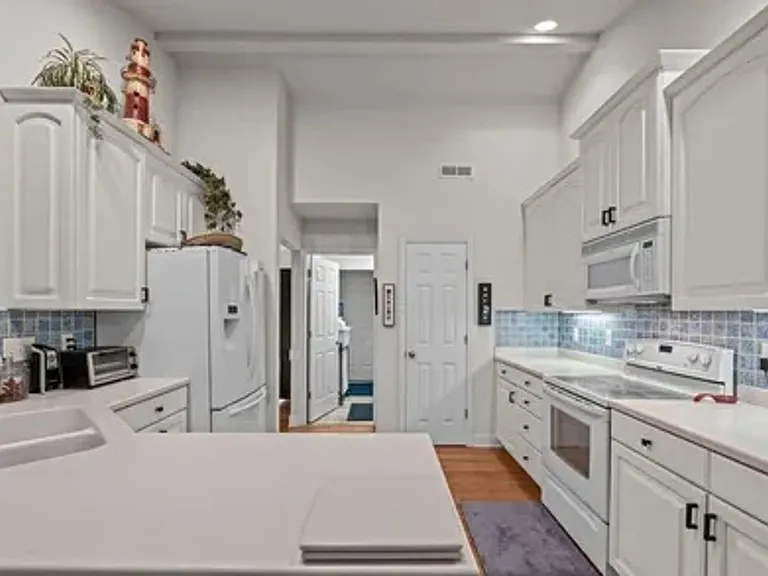 815 Pelican Dr — Photo 14