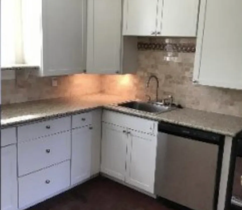 8150 Glenbrook Dr