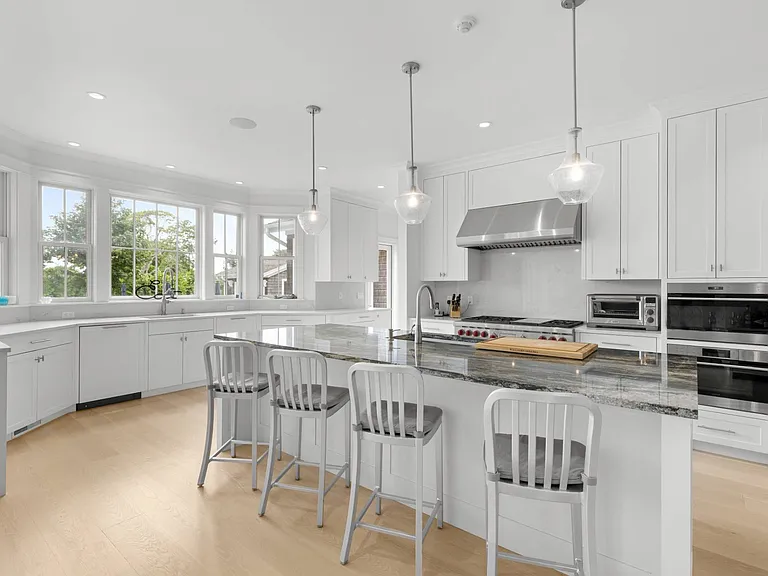 73 Beach Ln — Photo 7