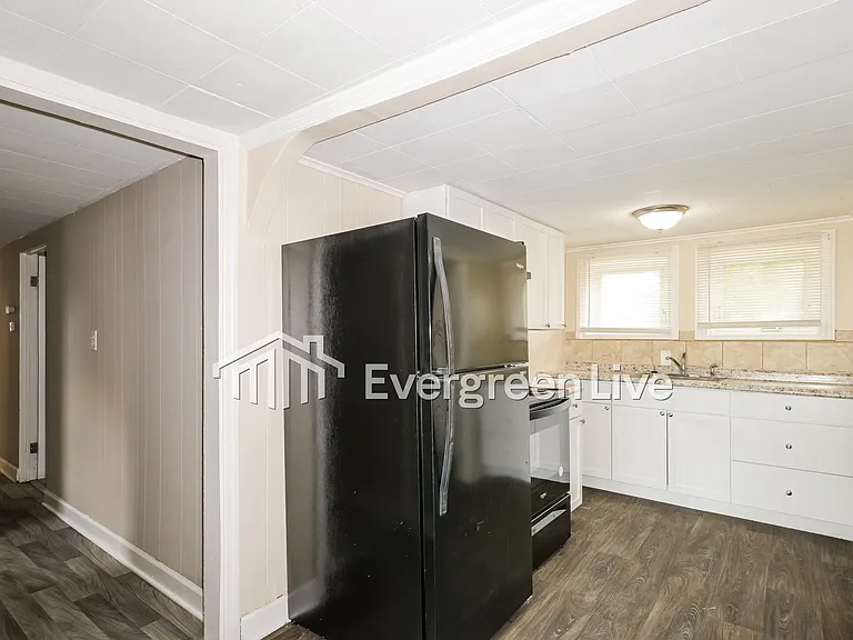 9500 Echo Ln — Photo 6