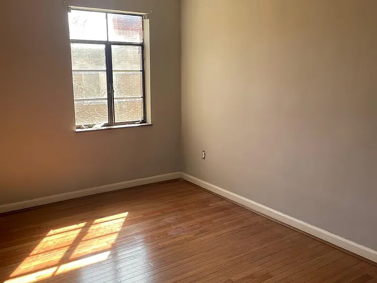 814 Ellison Ave — Photo 5