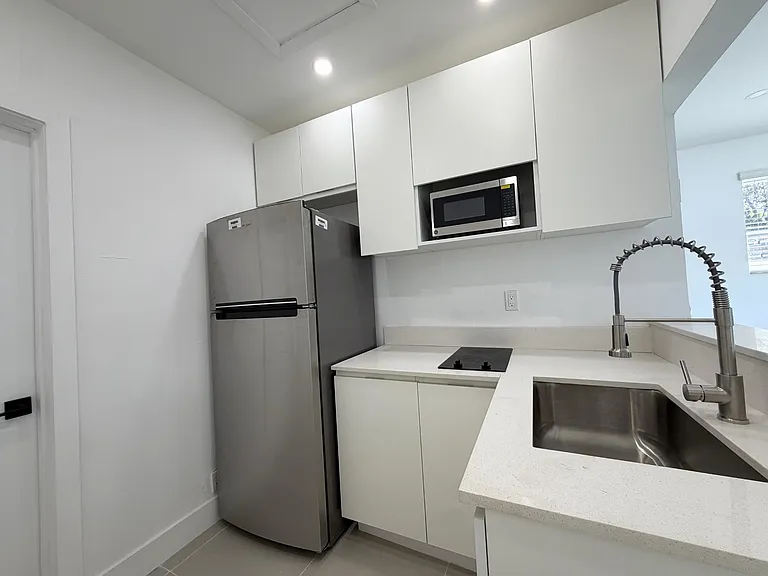 501 NW 25th Ct #501B — Photo 7
