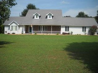 9913 Geranium Rd, Carthage, MO 64836