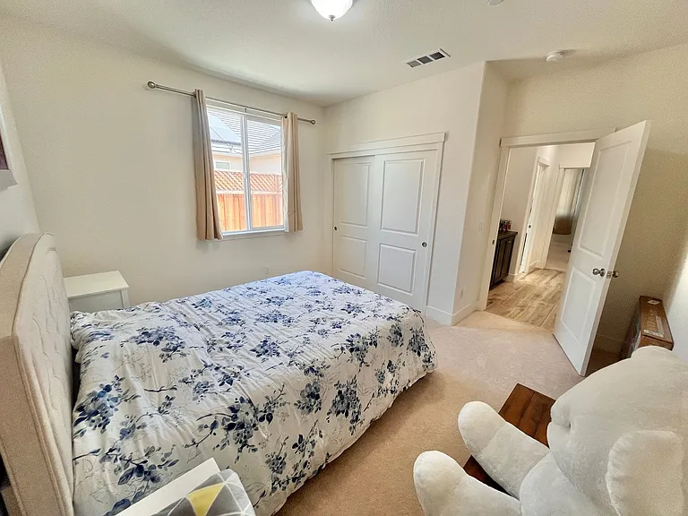 1855 Felsite St — Photo 9