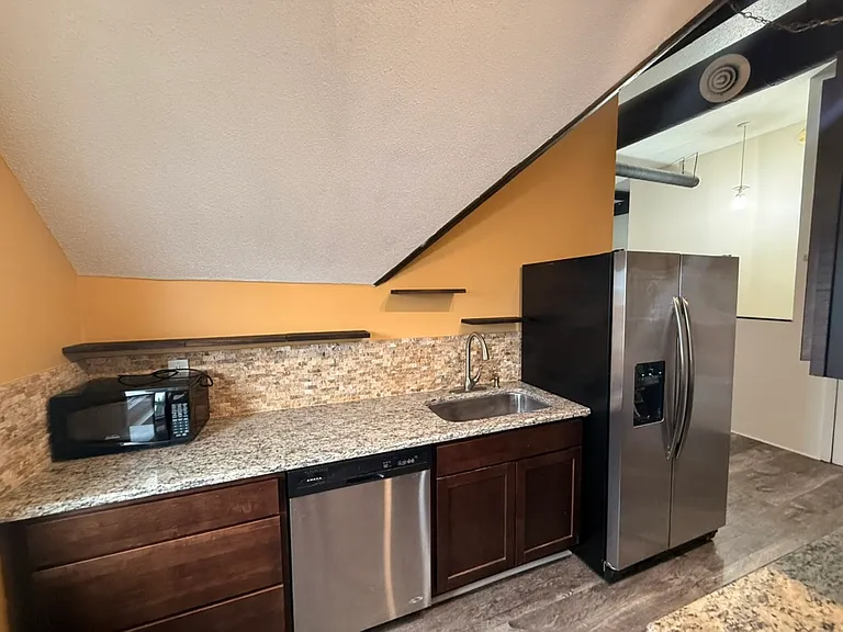 728 S Burdick St #7 — Photo 7