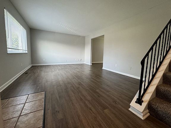 3rd image of 3097-3107 Silver Rock Dr #3097