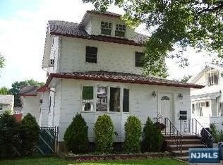 37 W Oldis St, Rochelle Park, NJ 07662