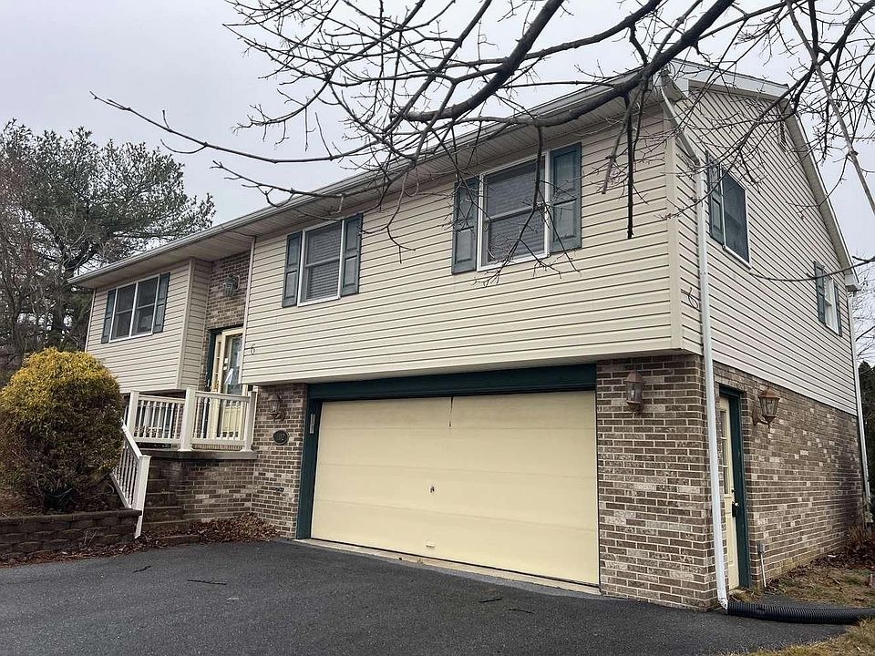 1st image of 102 E Manor Dr