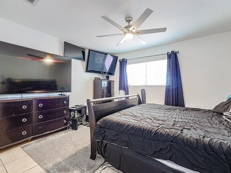 2318 N 84th Pl — Photo 37