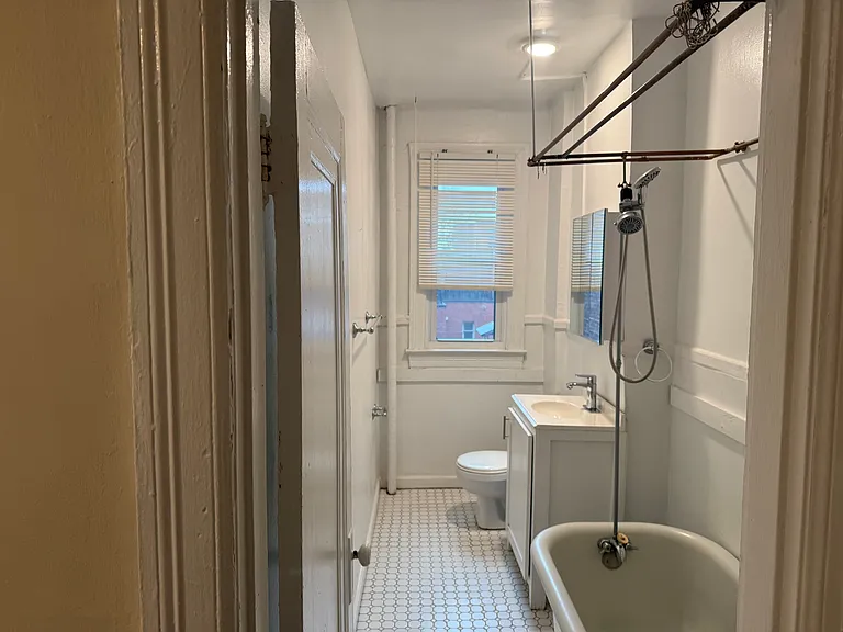 1818 Vernon St NW #200091818 — Photo 12