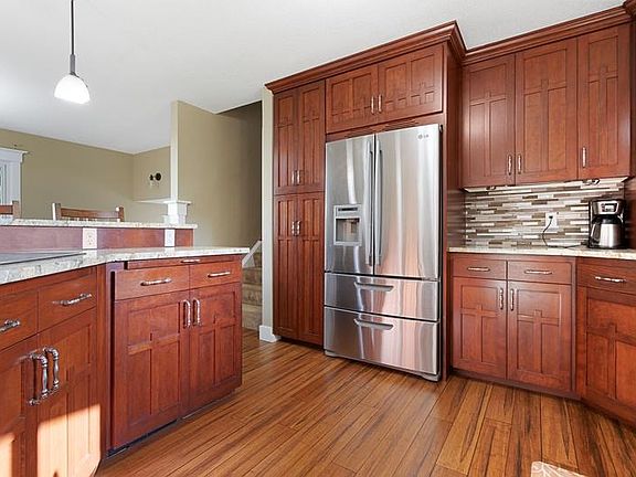 4th image of 1472 Woodhill Dr