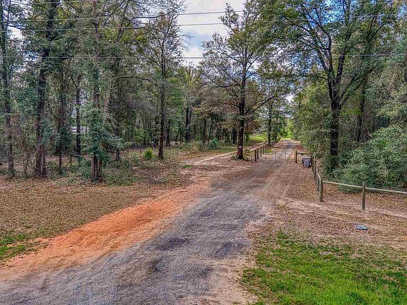 4th image of 6107 Allentown Rd