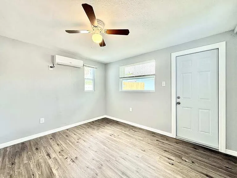 638 180th Ave E #2 — Photo 17