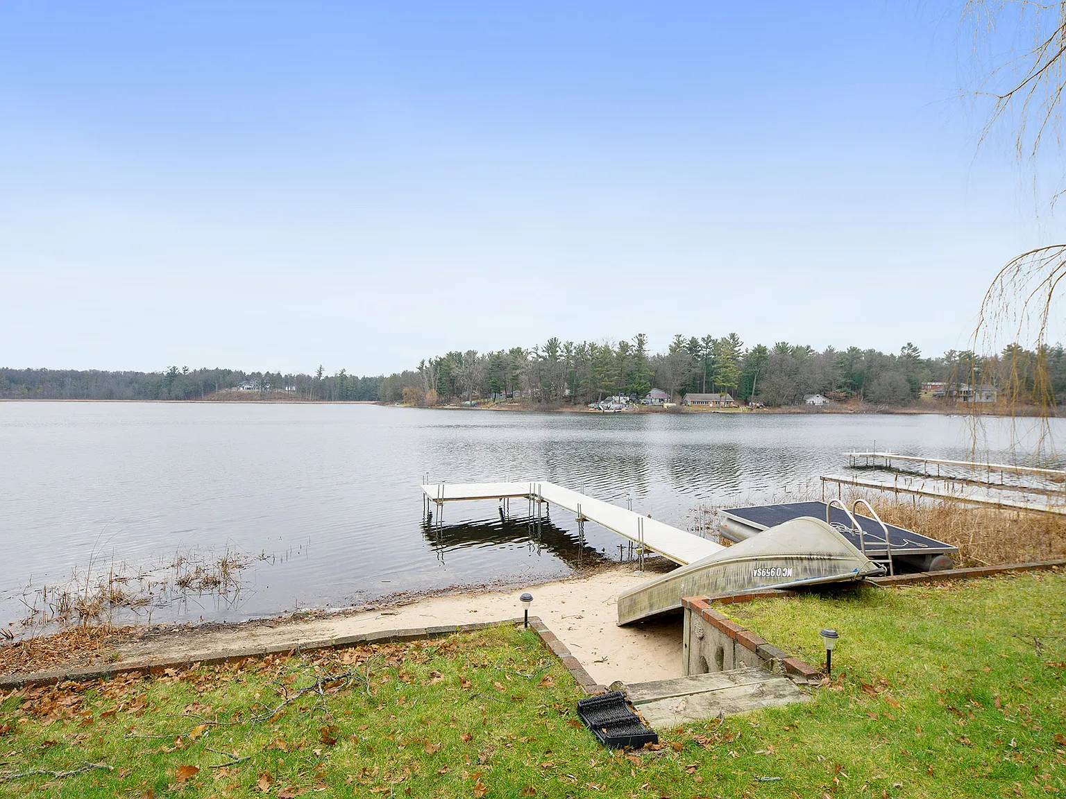 3 bed, 2.5 bath, 1408 sqft, $1,800 — Photo 2