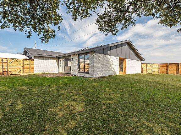 4th image of 3001 Galaxie Rd