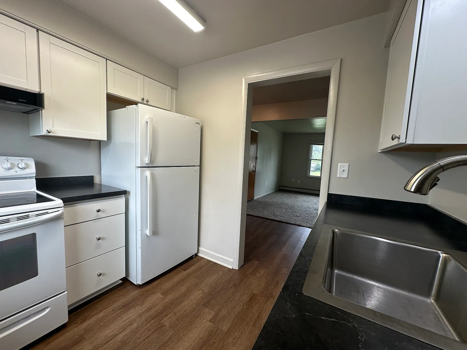 2 bed, $1,095 — Photo 2