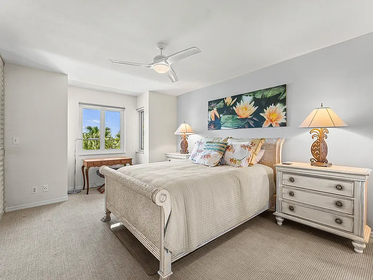 100 SE 5th Ave #410 — Photo 32