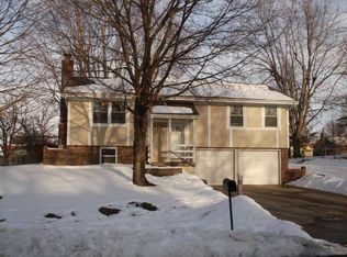 109 SE Crescent St, Lees Summit, MO 64063
