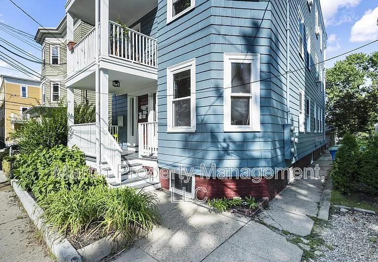 31 Harold St #C — Photo 7