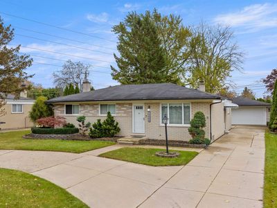 34600 Moravian Dr, Sterling Heights, MI, 48312