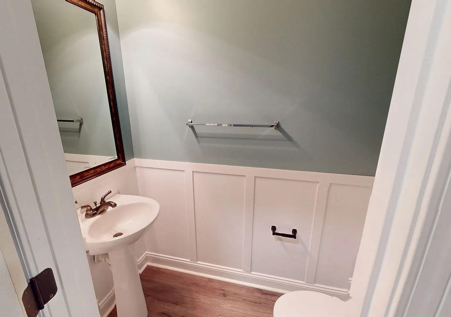 Spacious Updated 4 Bedroom in Established Community! — Photo 3