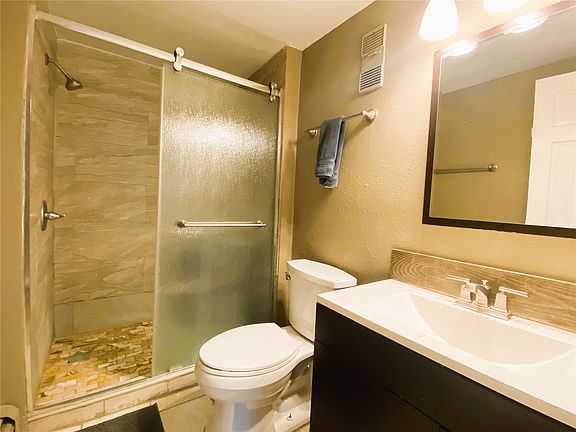 4th image of 2200 Lodgepole Circle UNIT 301