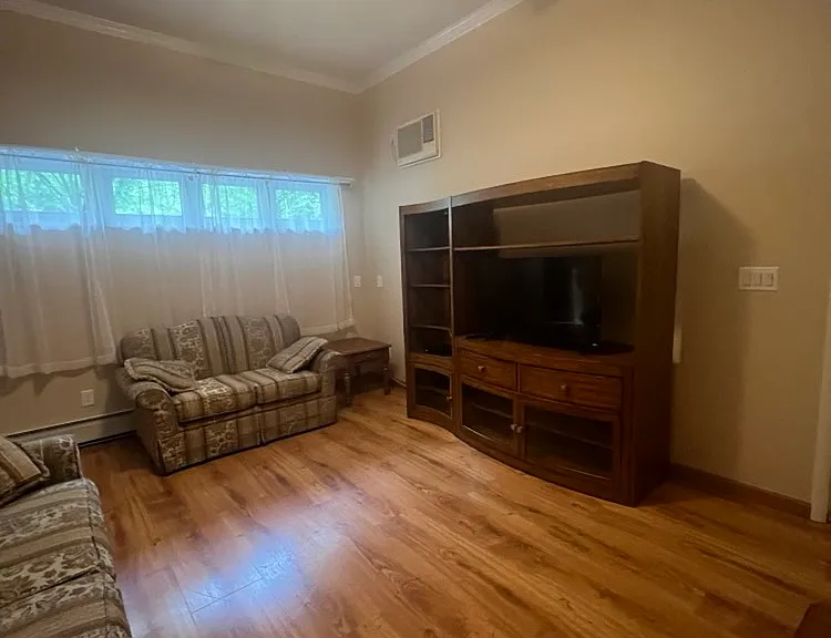 33 Valley Dr — Photo 7