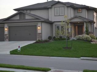 120 NW Nutall Dr, Lees Summit, MO 64081