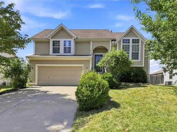 728 S Maple St, Gardner, KS 66030