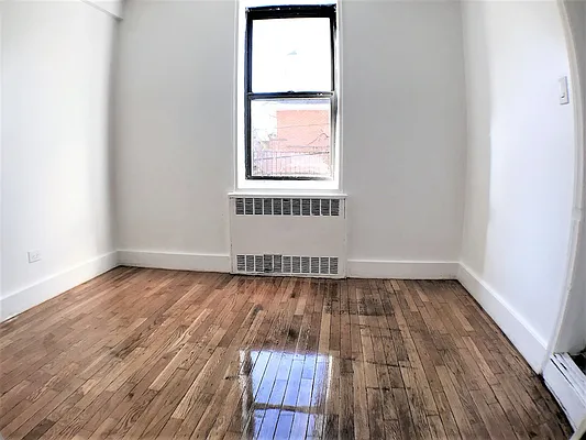 Rented by Lang Realty LLC | media 22