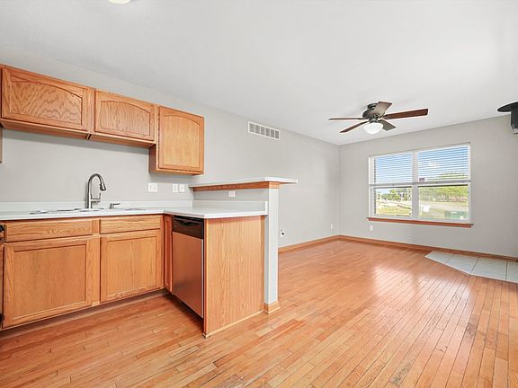 4th image of 1225 Alexandria Dr